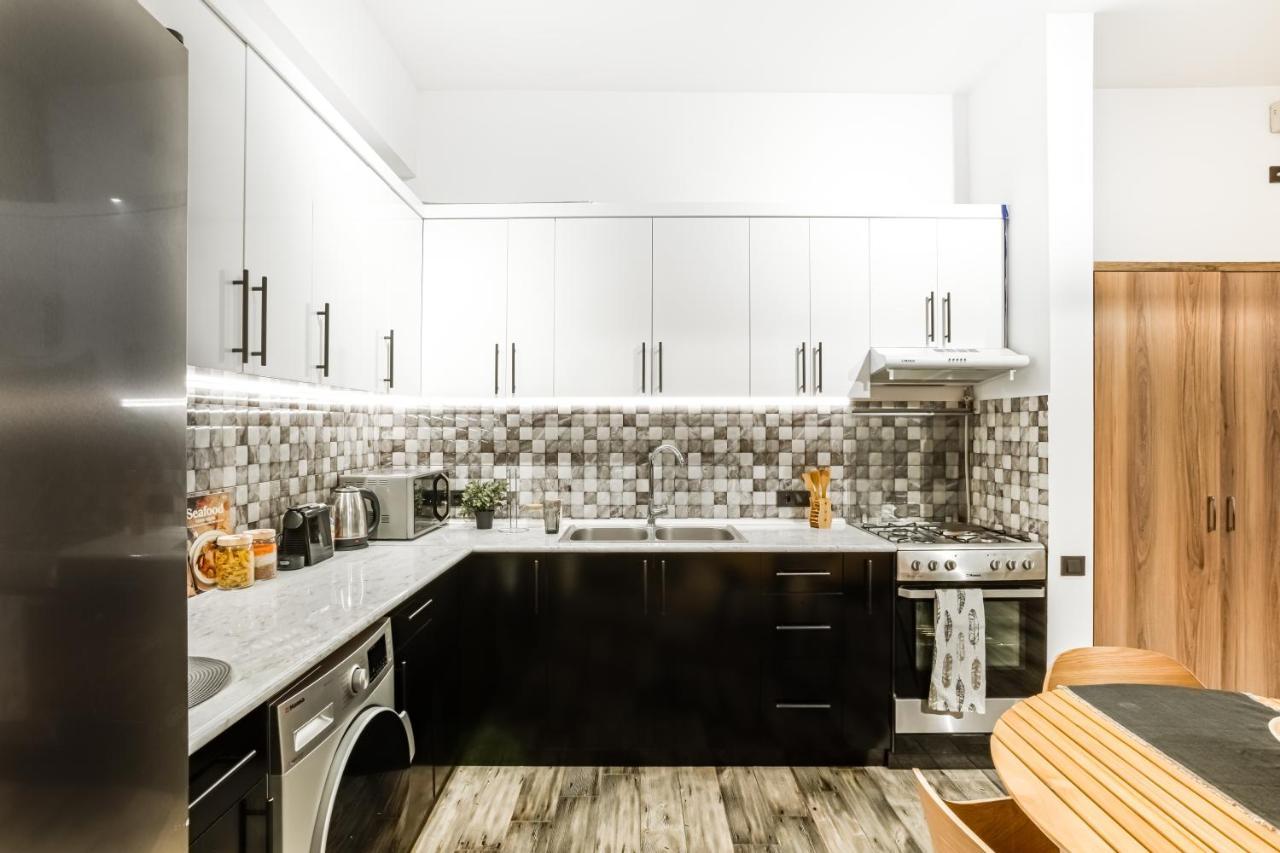 Hotelise I Gin Apartment Erevan Esterno foto
